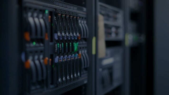 Tagi RFID wewnętrzne i zewnętrzne na metal Confidex Steelwave